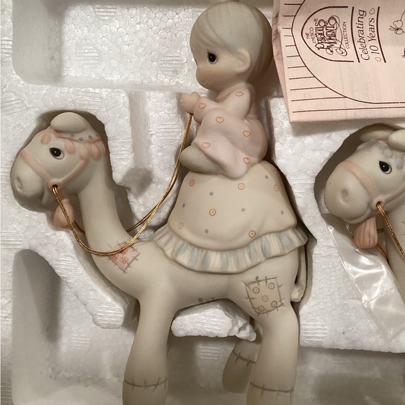 Precious Moments “They Followed The Star” Nativity Addition #108243 - Picture 4 of 9